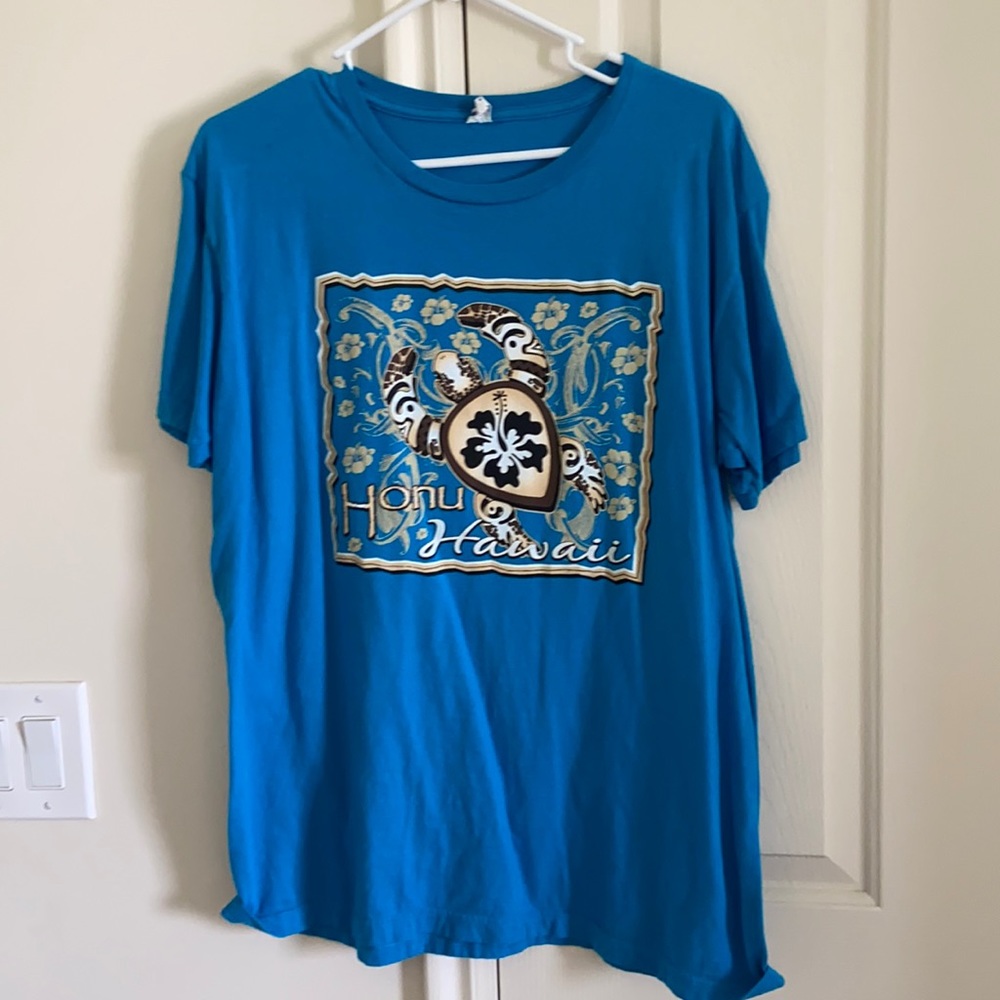 Women’s Tee